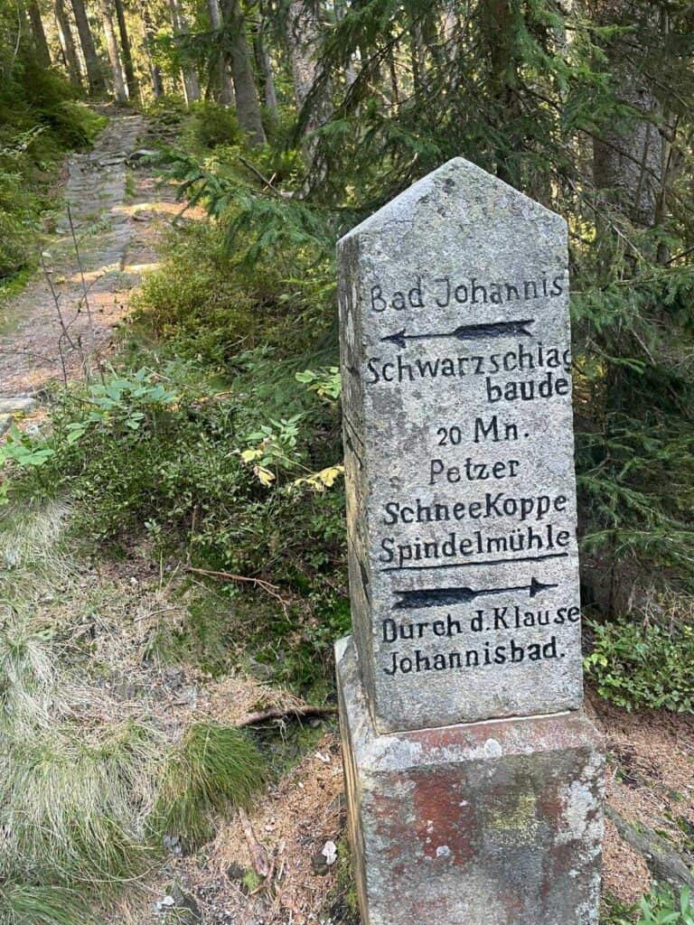 Historický turistický ukazatel Krkonoše